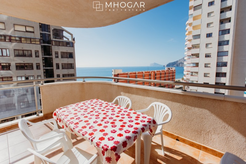 Calpe - Beautiful apartment located in the second line of the beach for sale!